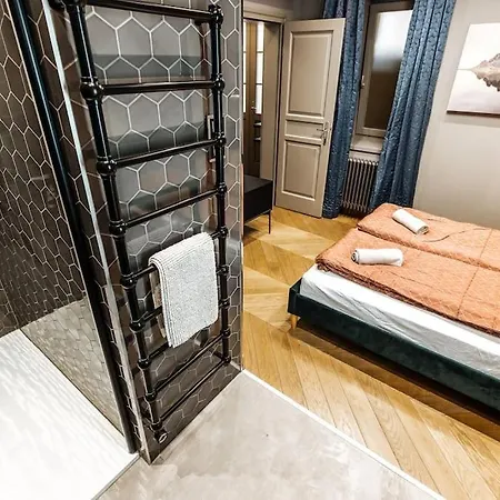 Luxury Andrassy 2 Bedroom * Budapest