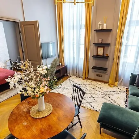 Apartment Luxury Andrassy 2 Bedroom