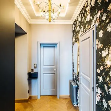 Apartment Luxury Andrassy 2 Bedroom *