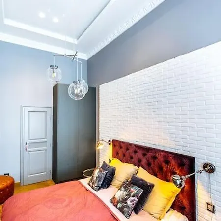 Luxury Andrassy 2 Bedroom Apartment Budapest
