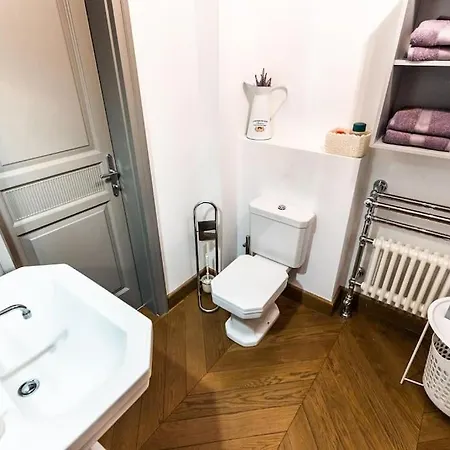 Apartment Luxury Andrassy 2 Bedroom Budapest