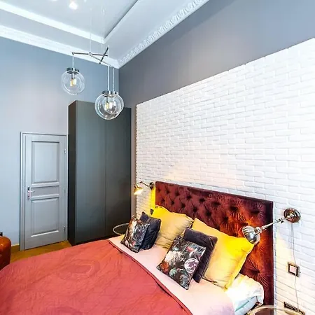 Luxury Andrassy 2 Bedroom *