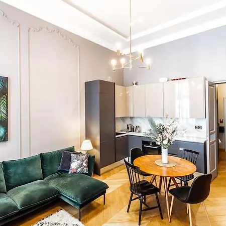 Apartment Luxury Andrassy 2 Bedroom