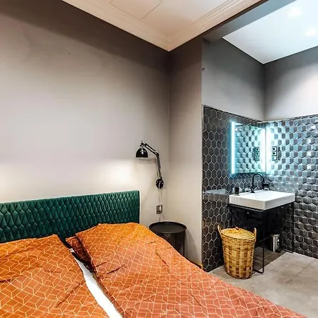 Luxury Andrassy 2 Bedroom *